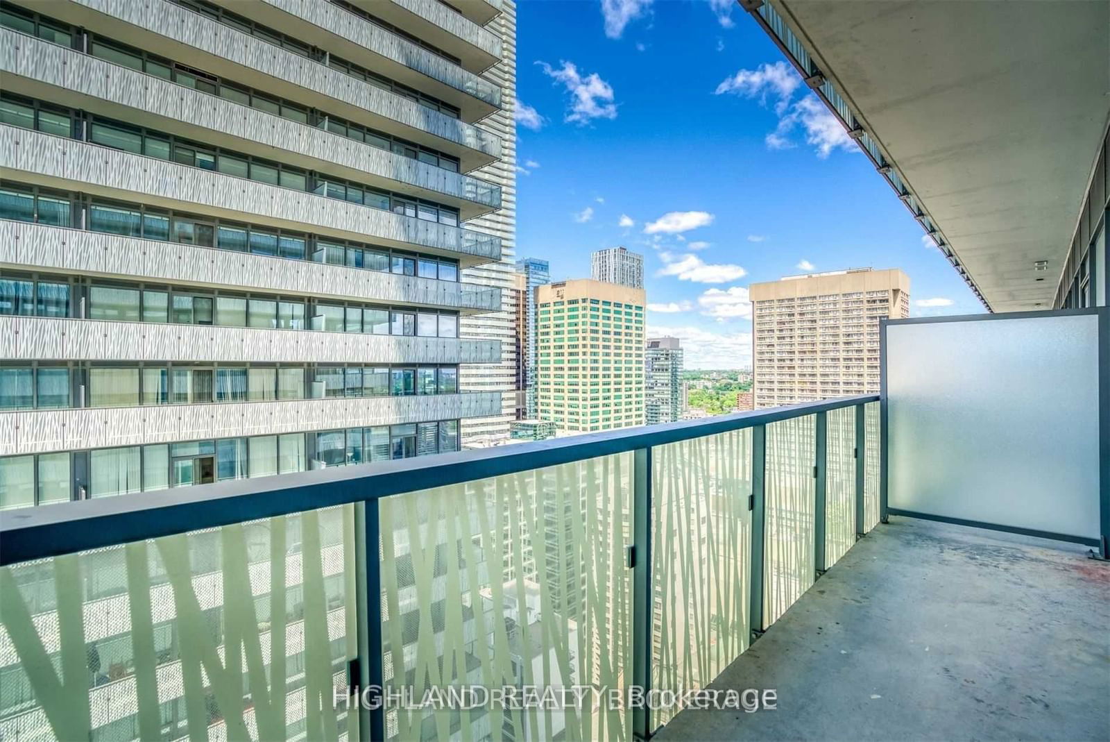 50 Charles St E, unit 3007 for sale