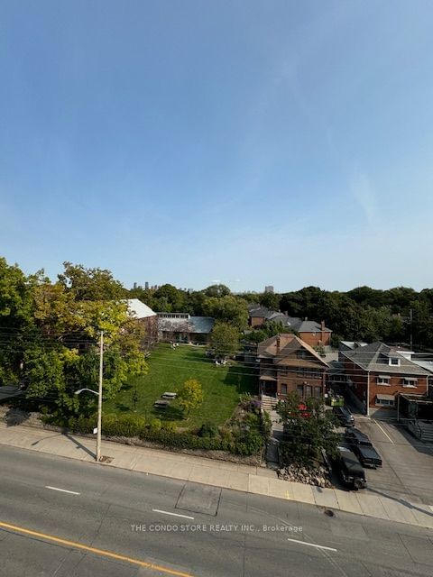 1414 Bayview Ave, unit 504 for rent