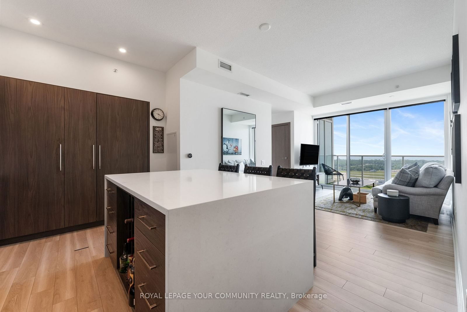 17 Bathurst St, unit 3615 for sale