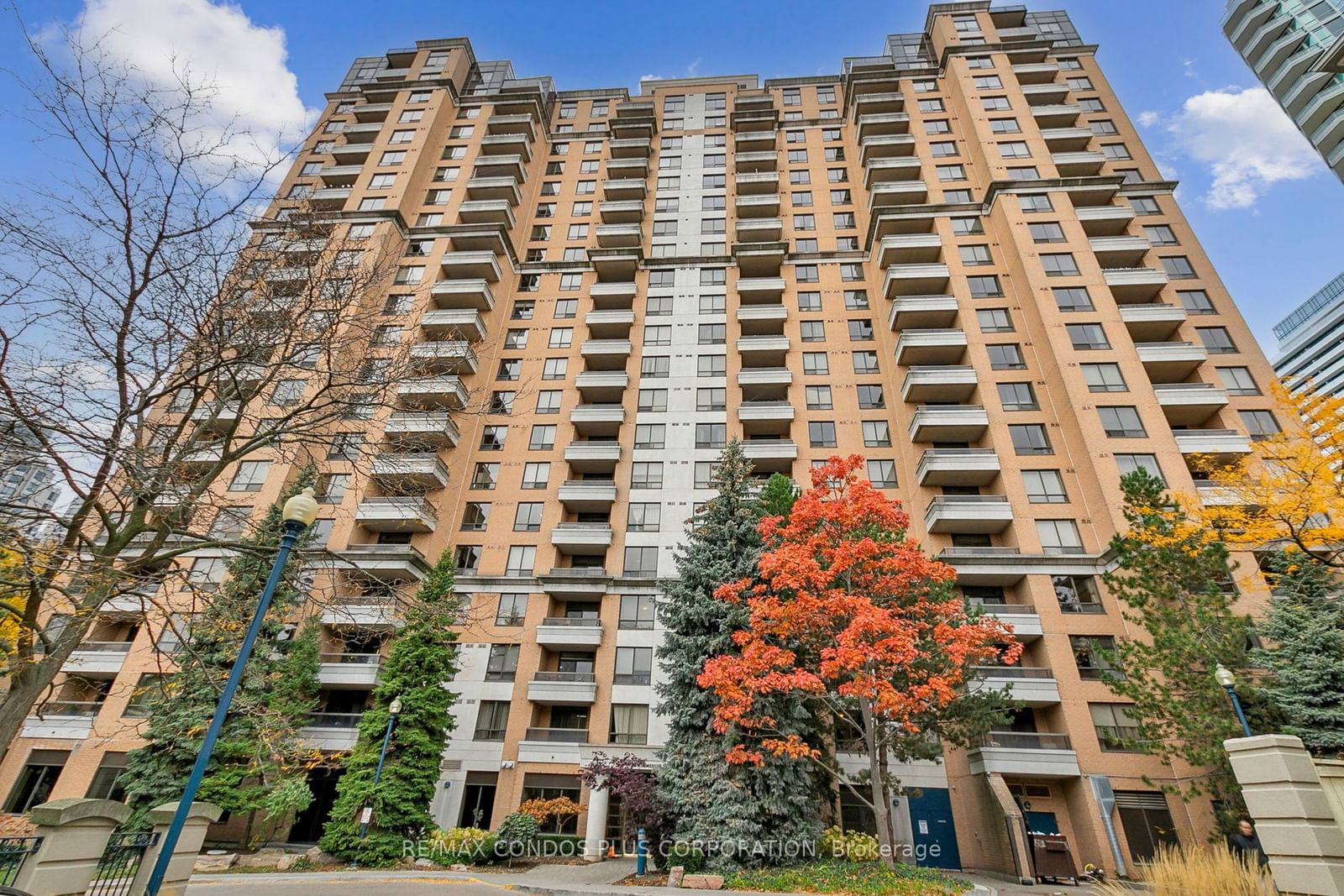 18 Sommerset Way, unit 1113 for rent