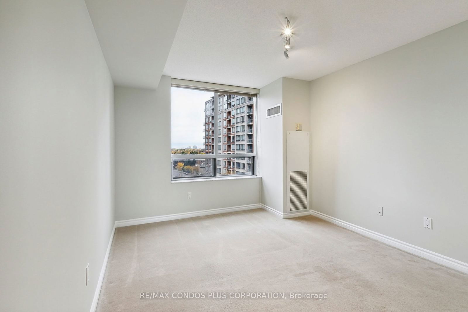 18 Sommerset Way, unit 1113 for rent