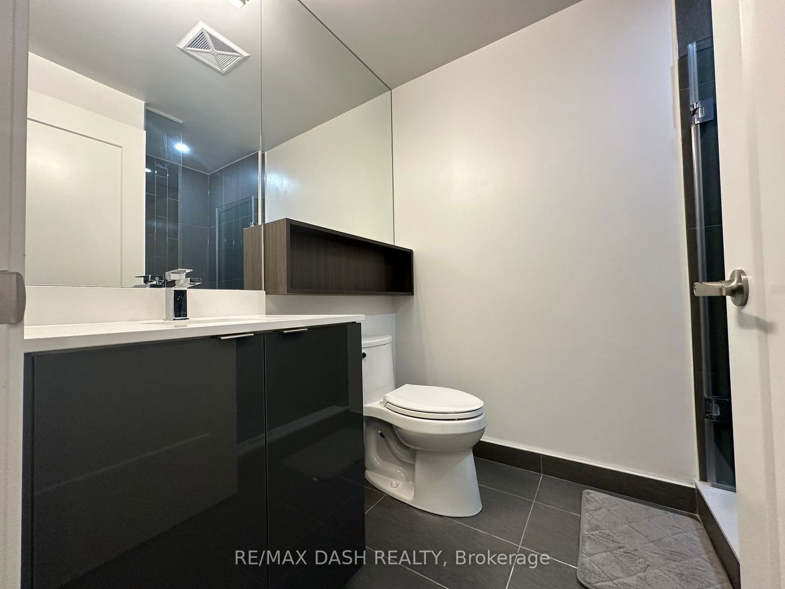 135 Lower Sherbourne St, unit 1651 for rent