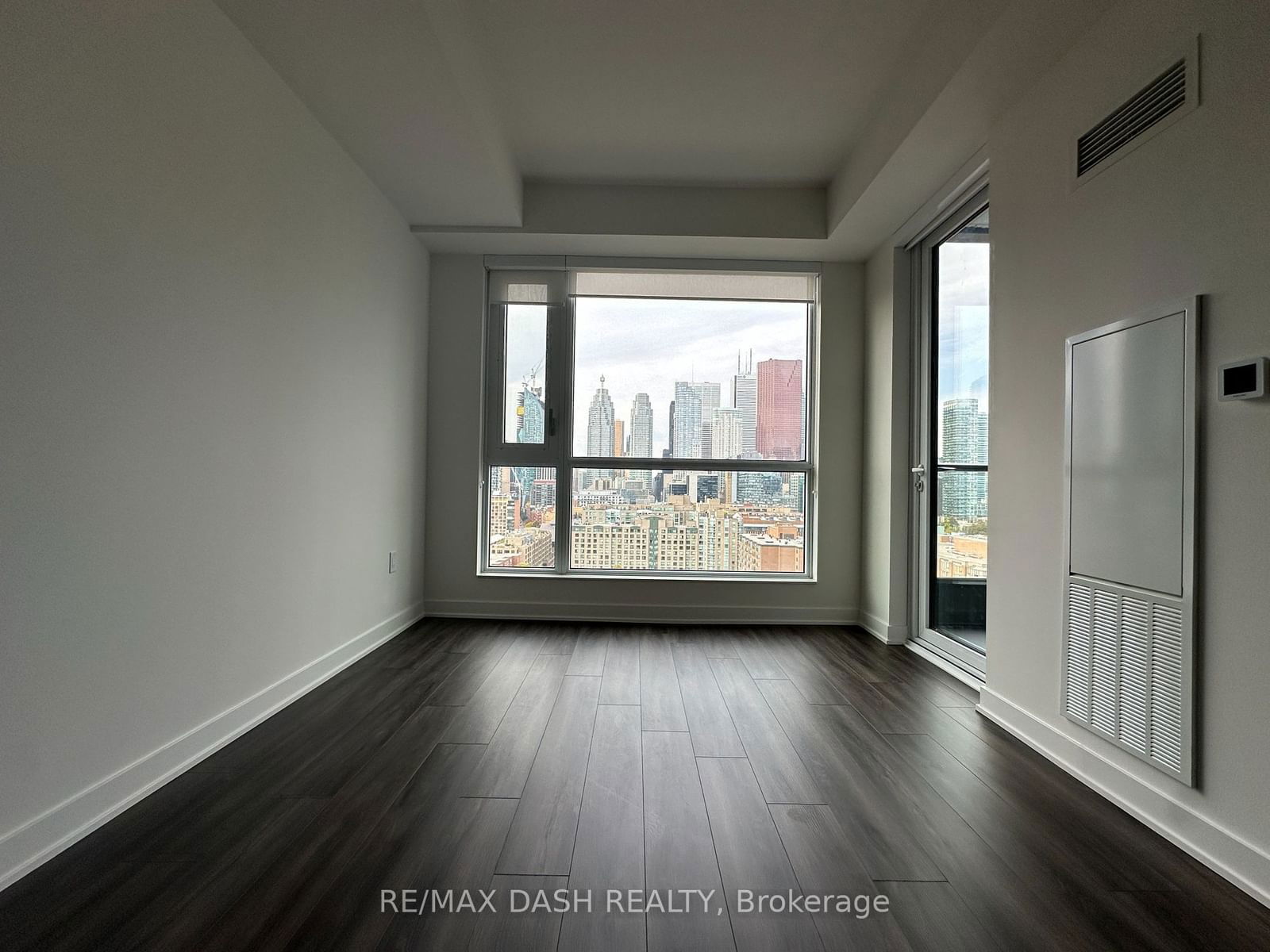 135 Lower Sherbourne St, unit 1651 for rent