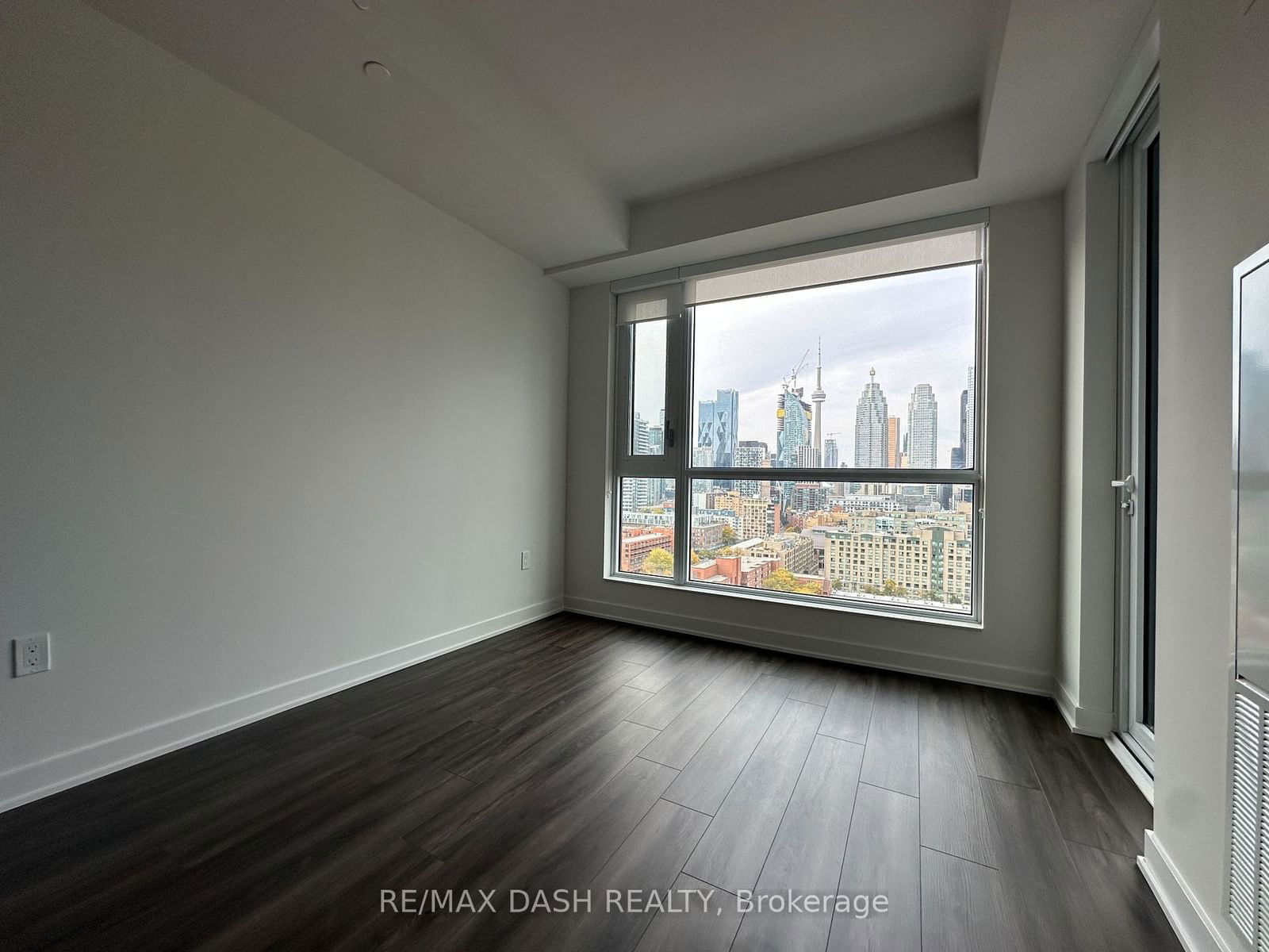 135 Lower Sherbourne St, unit 1651 for rent