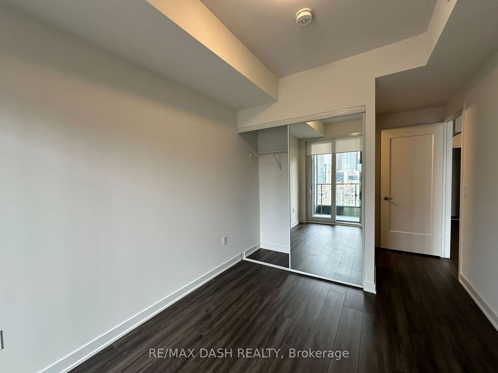 135 Lower Sherbourne St, unit 1651 for rent