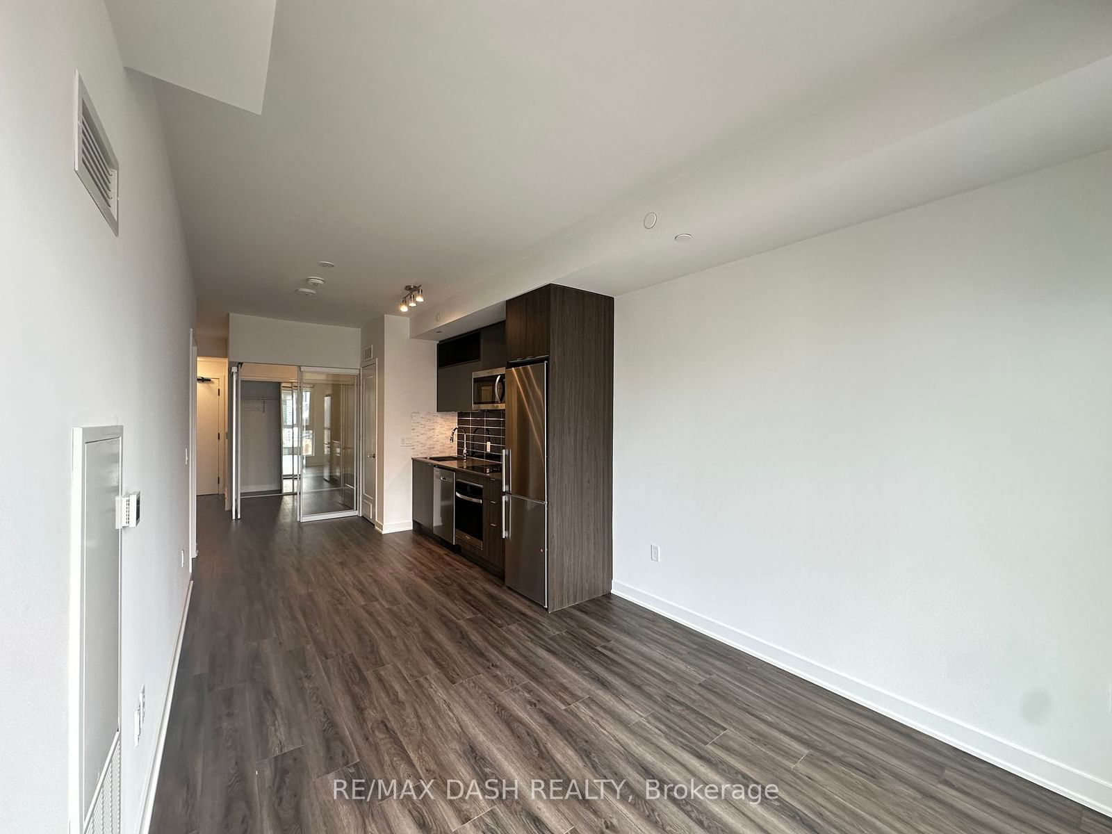 135 Lower Sherbourne St, unit 1651 for rent