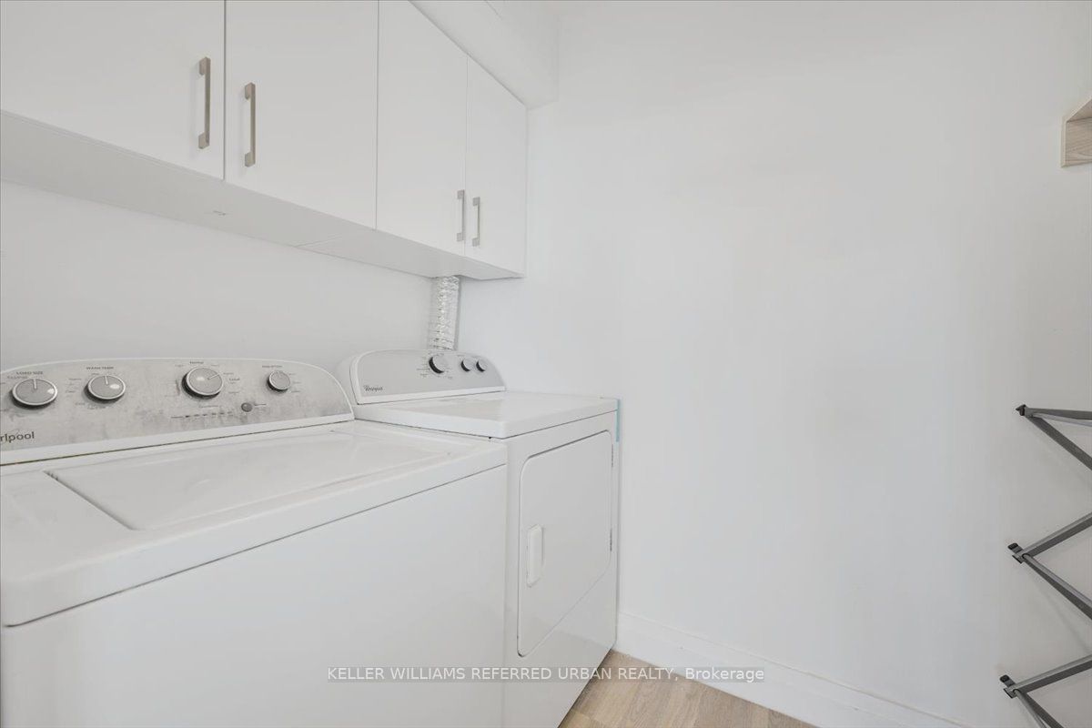 3000 Bathurst St, unit 706 for sale