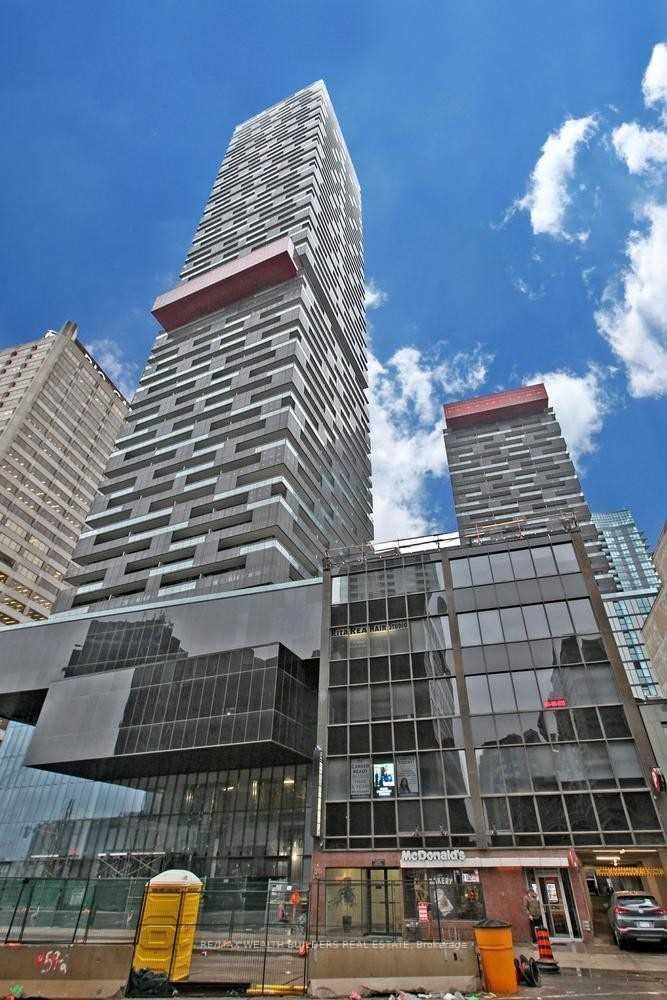 8 Eglinton Ave E, unit 3803 for rent