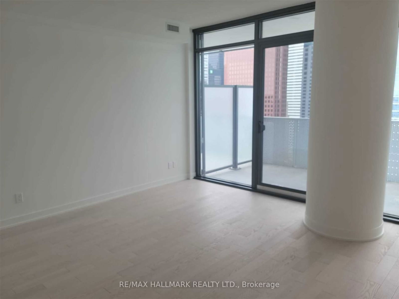 25 Richmond St E, unit 2806 for rent