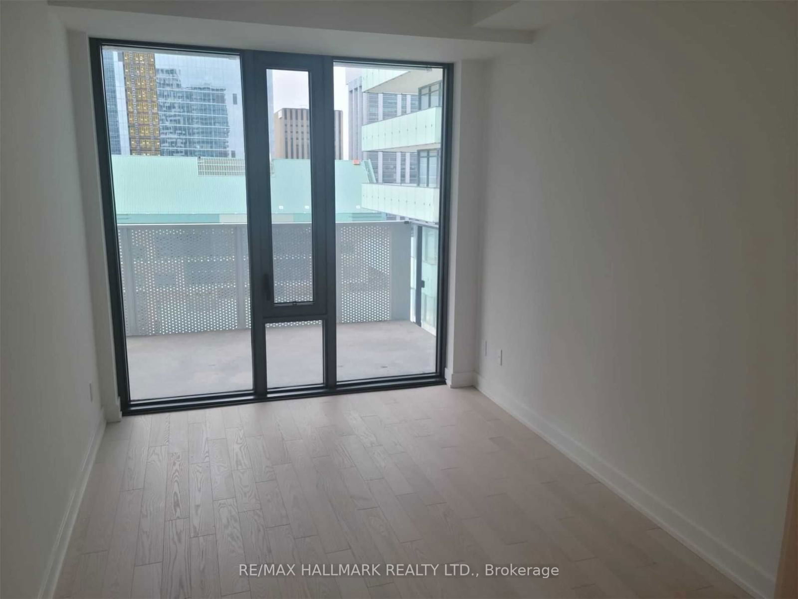 25 Richmond St E, unit 2806 for rent