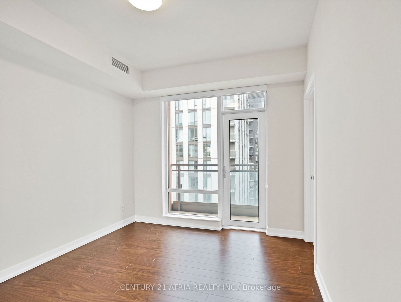 21 Widmer St, unit 4102 for sale