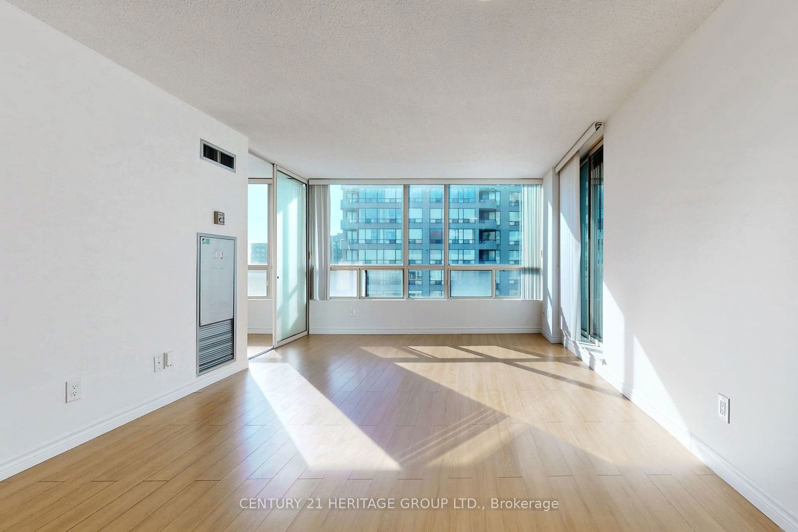 5785 Yonge St, unit 905 for sale