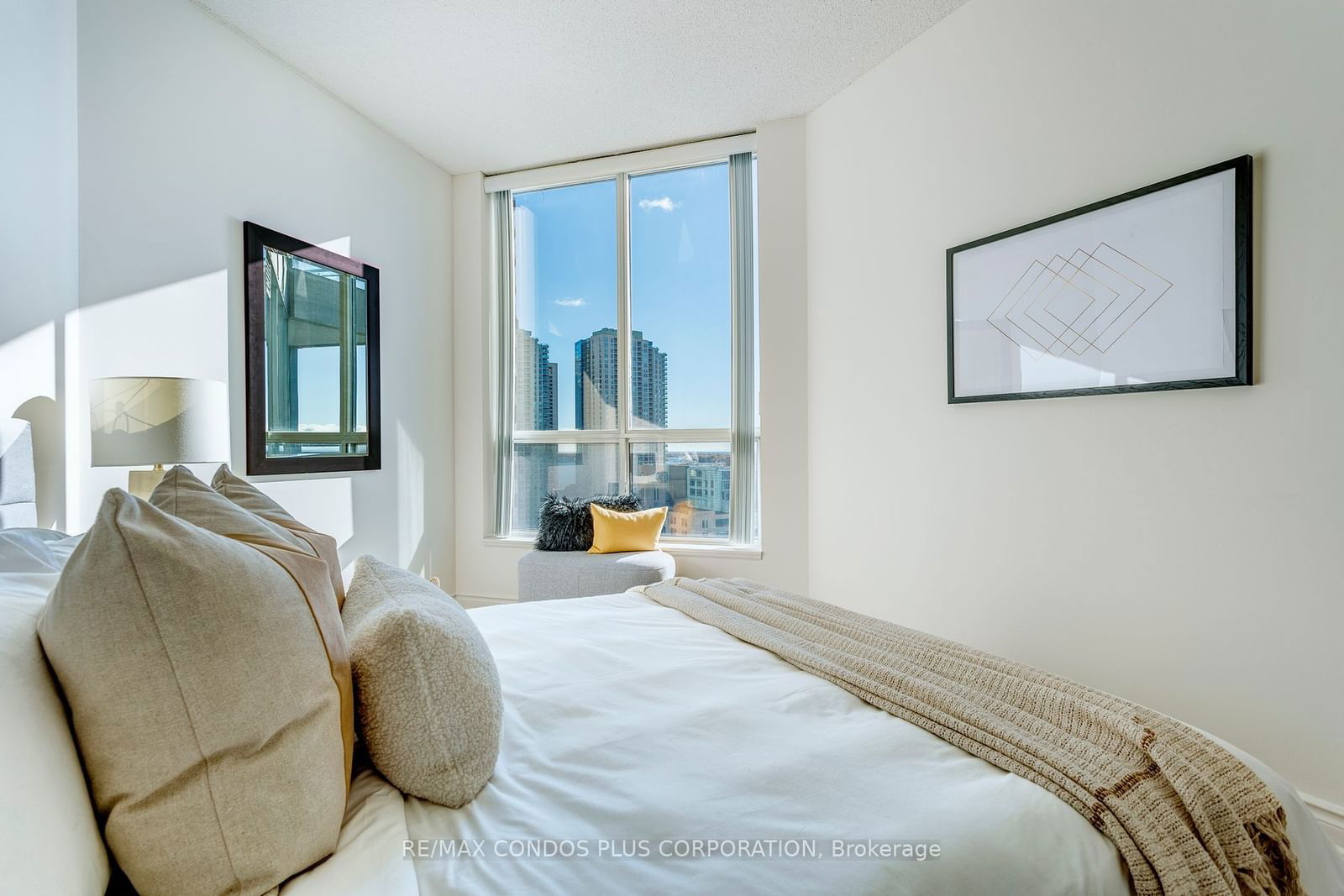 228 Queens Quay W, unit 2005 for sale