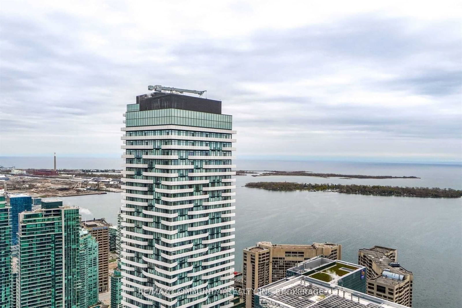 14 York St, unit 5611 for rent