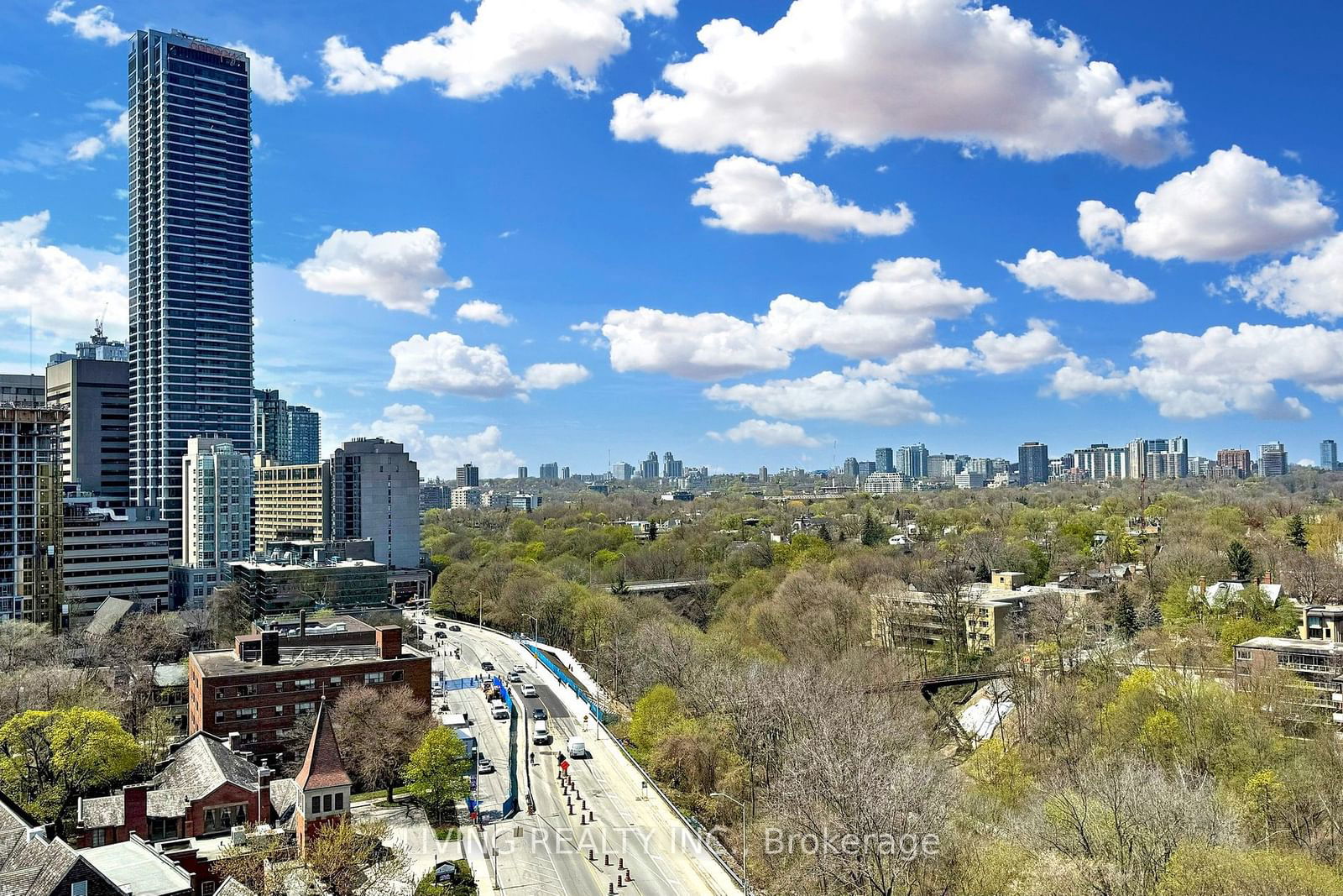 575 Bloor St E, unit 1202 for sale