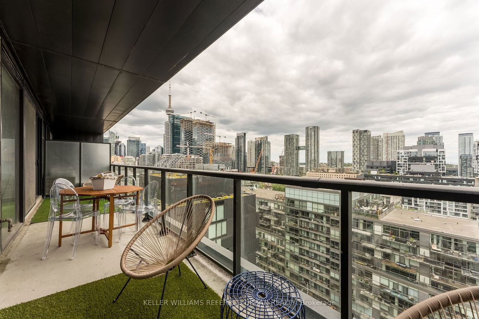 629 King St W, unit Ph1408 for sale