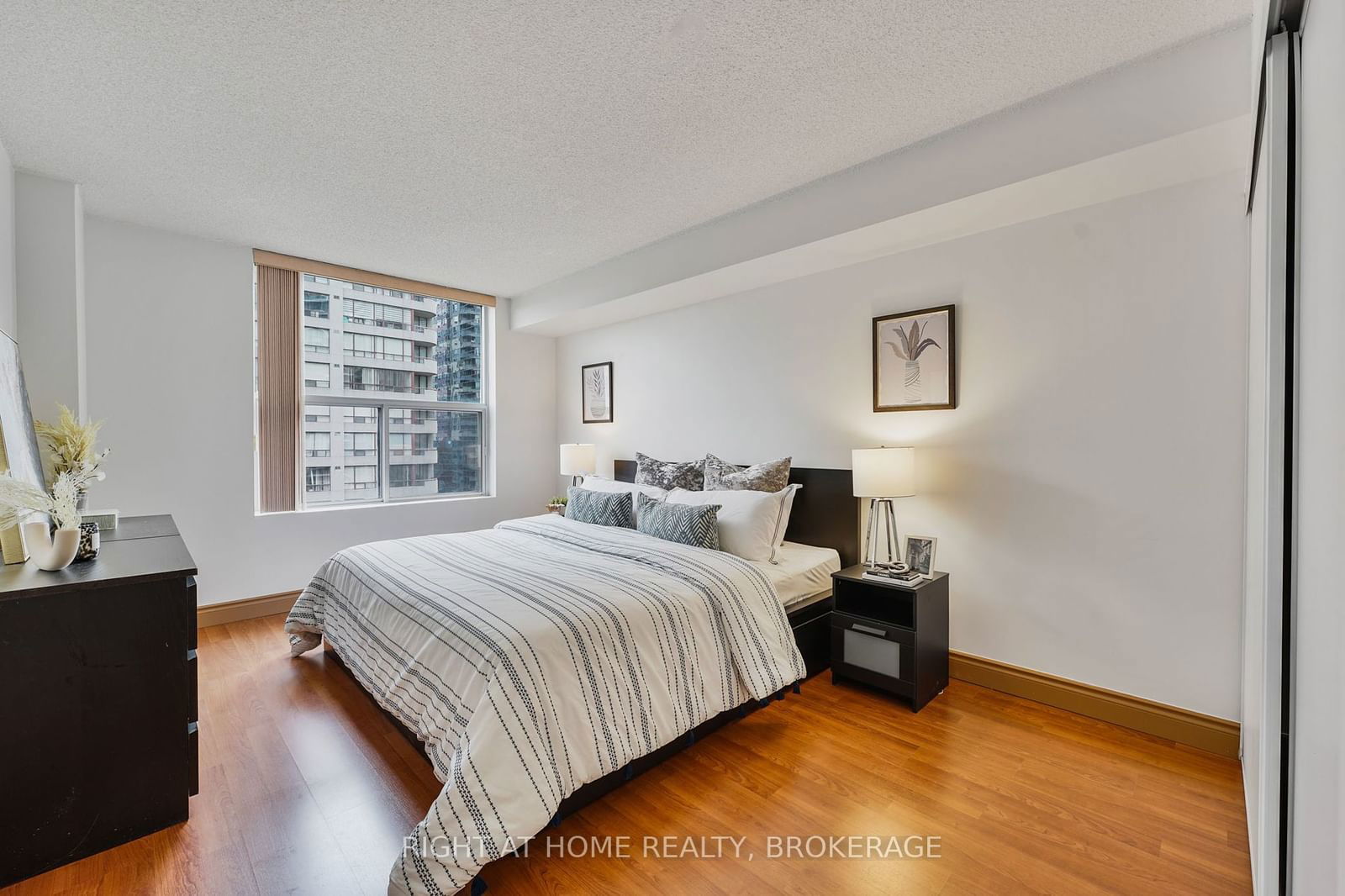 5795 Yonge St, unit 706 for sale