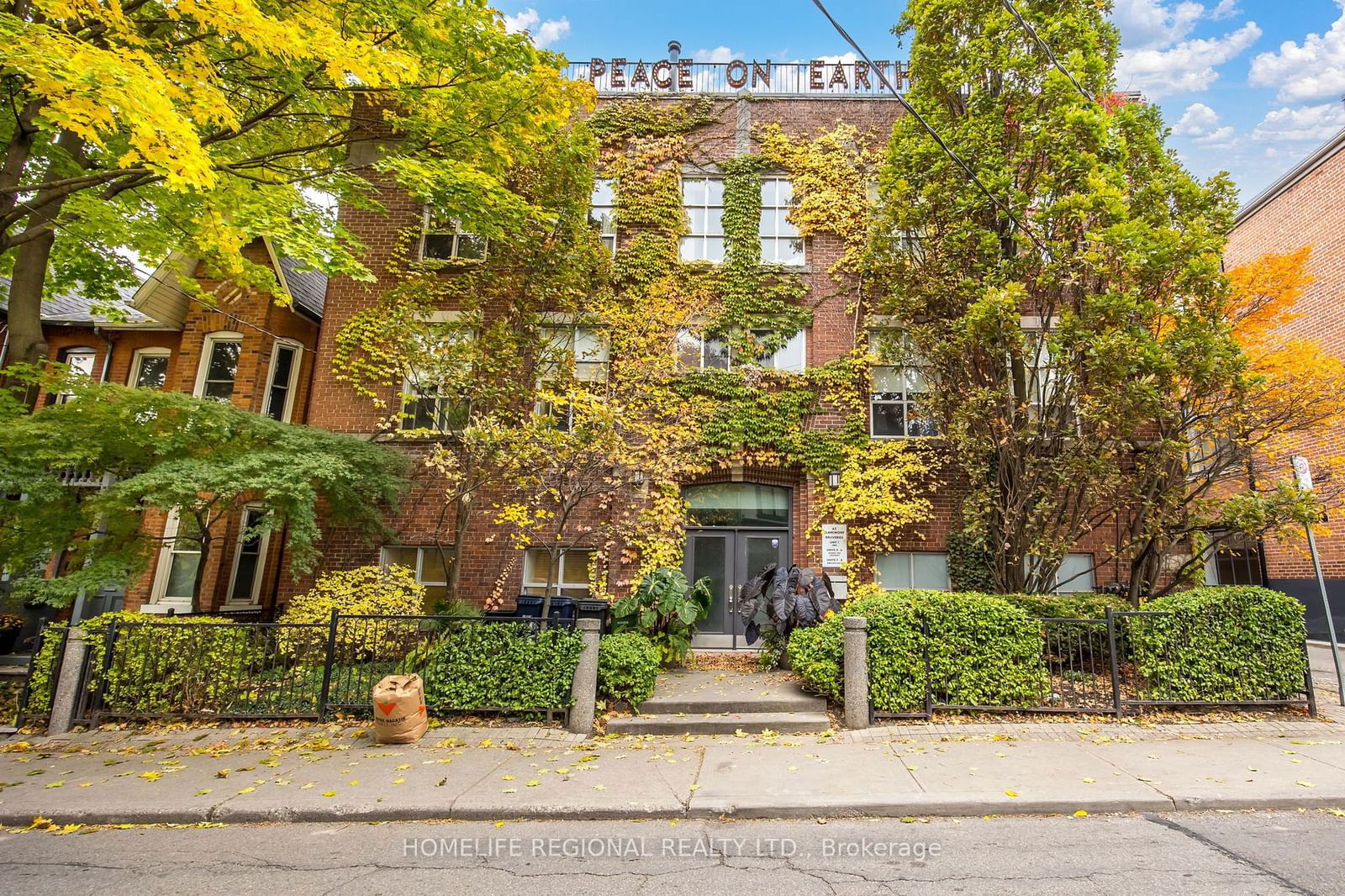 Claremont Lofts, West End, Toronto