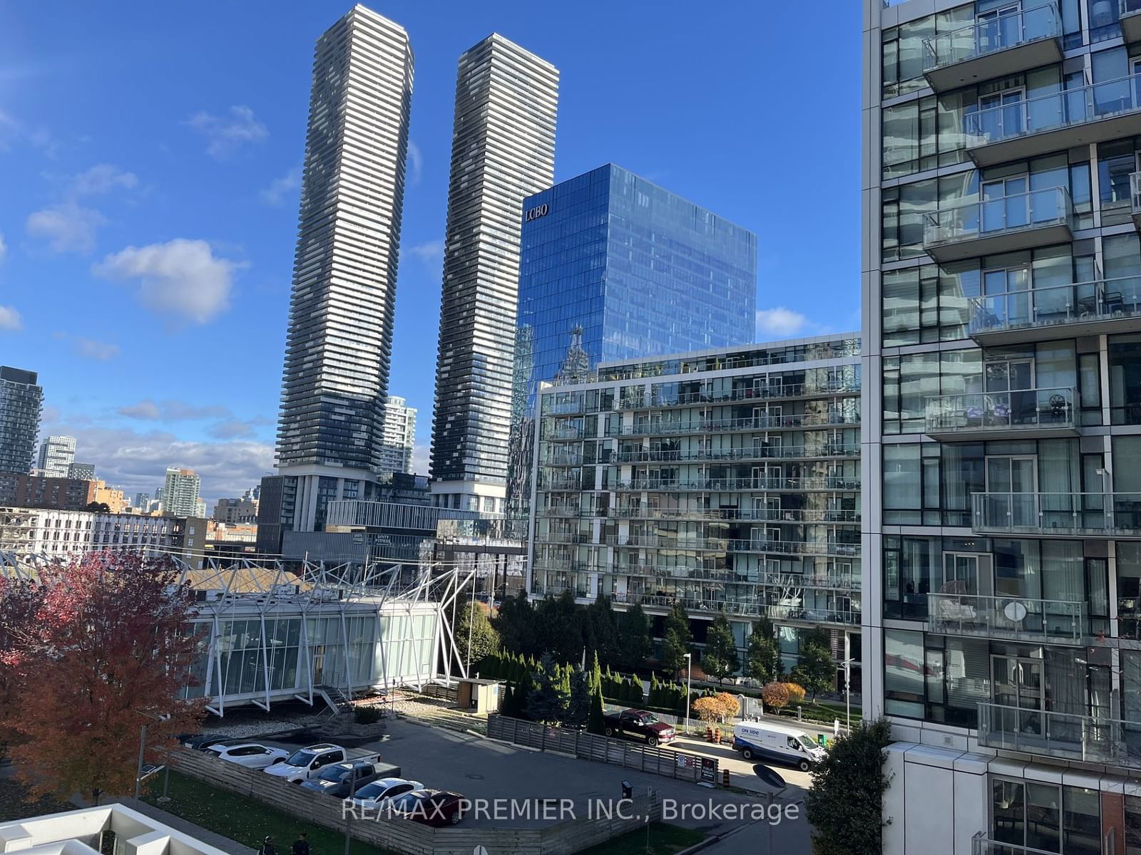 29 Queens Quay E, unit 421 for rent