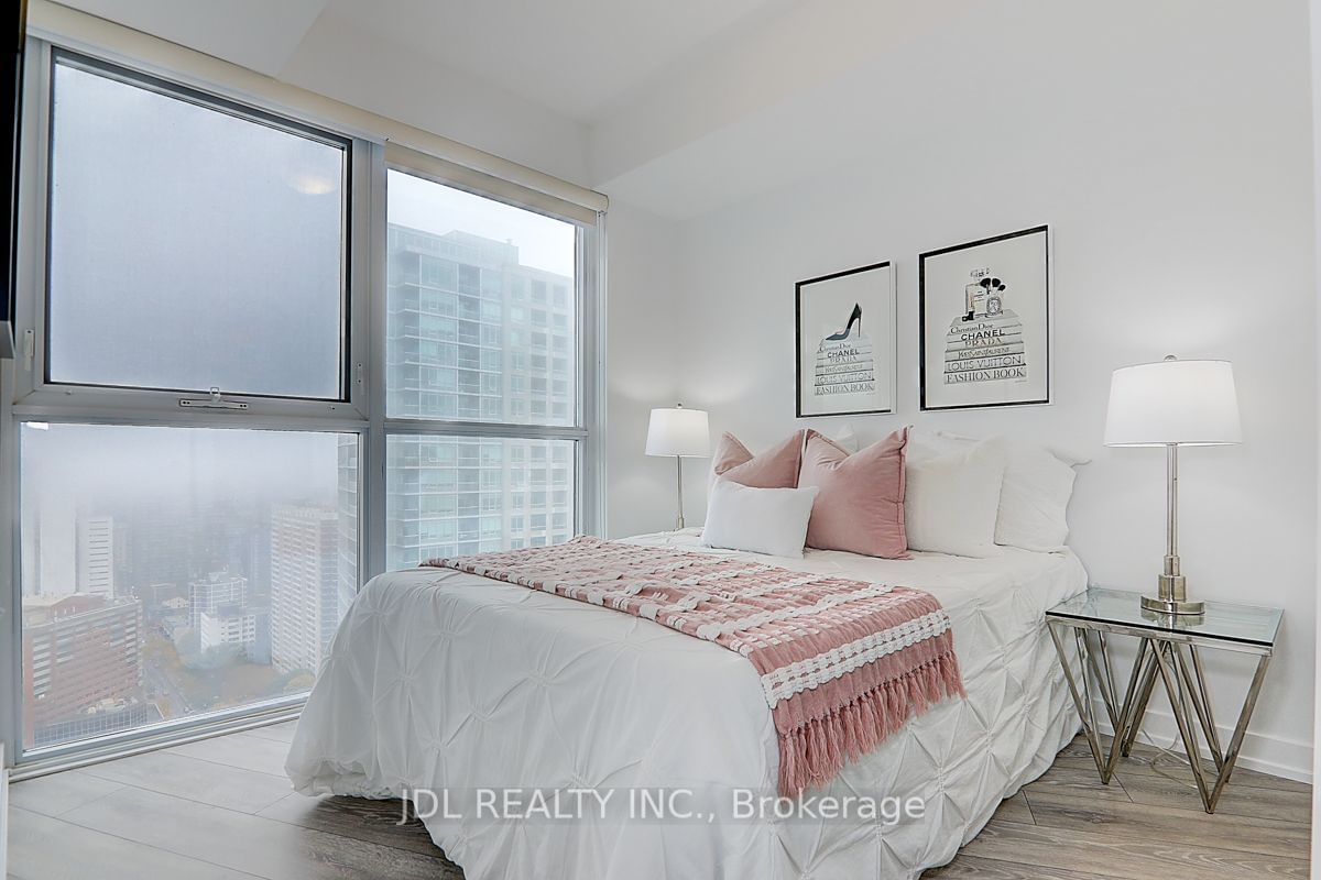 159 Wellesley St E, unit 3107 for sale