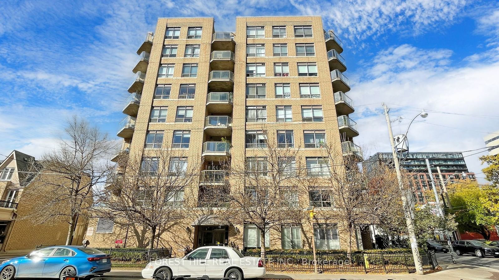 140 Bathurst St N, unit 310 for sale