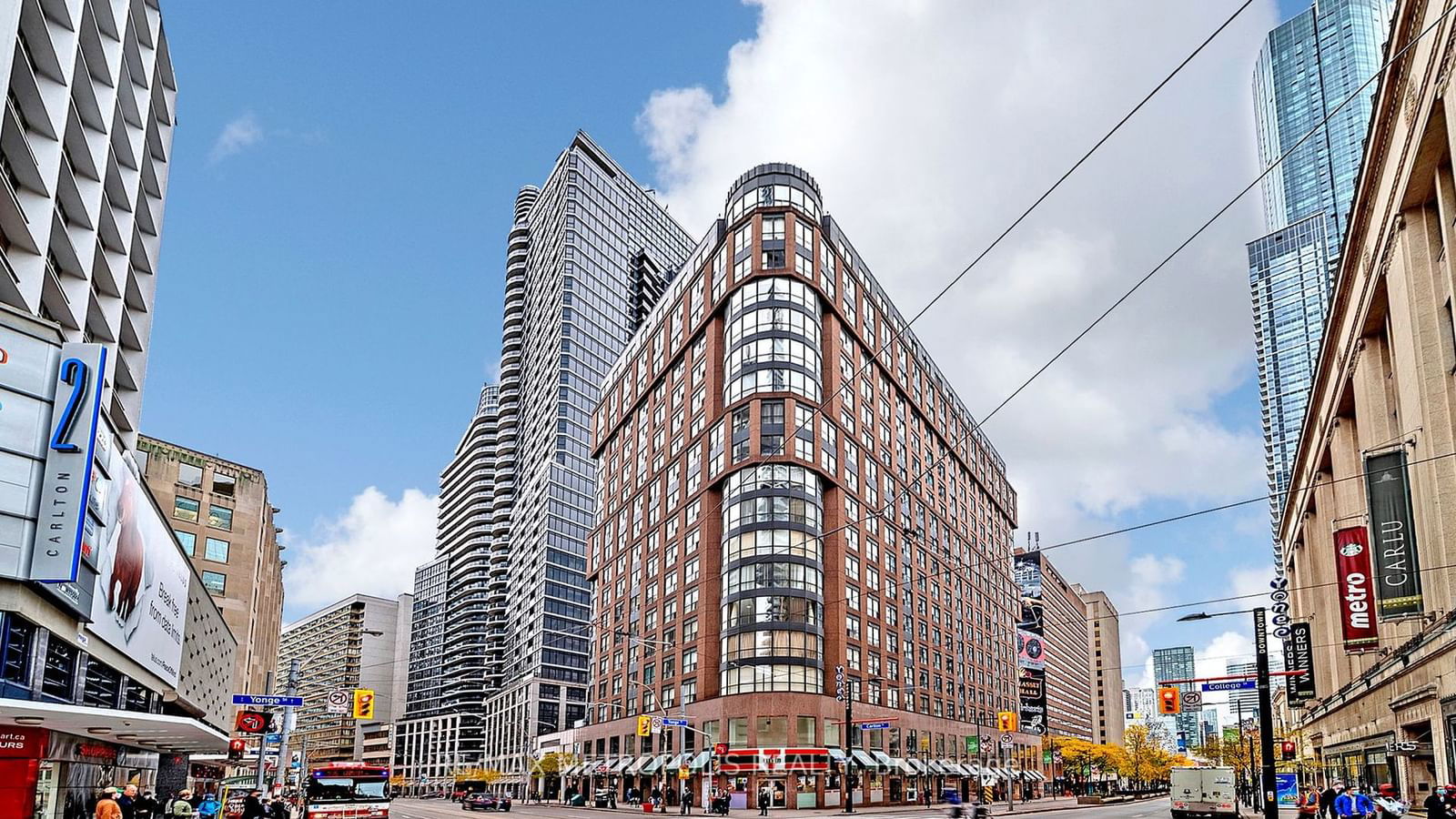 7 Carlton St, unit 407 for rent