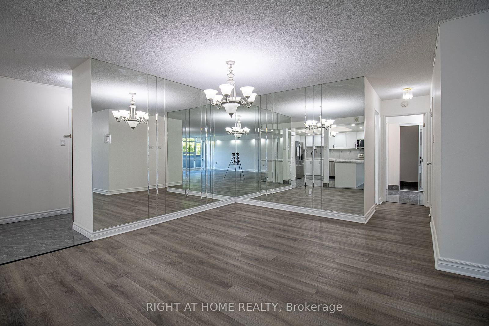 3303 Don Mills Rd, unit 201 for sale