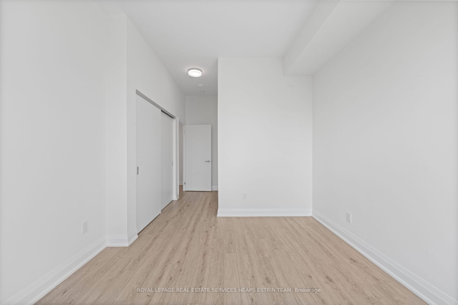 25 Montgomery Ave, unit PH01 for rent