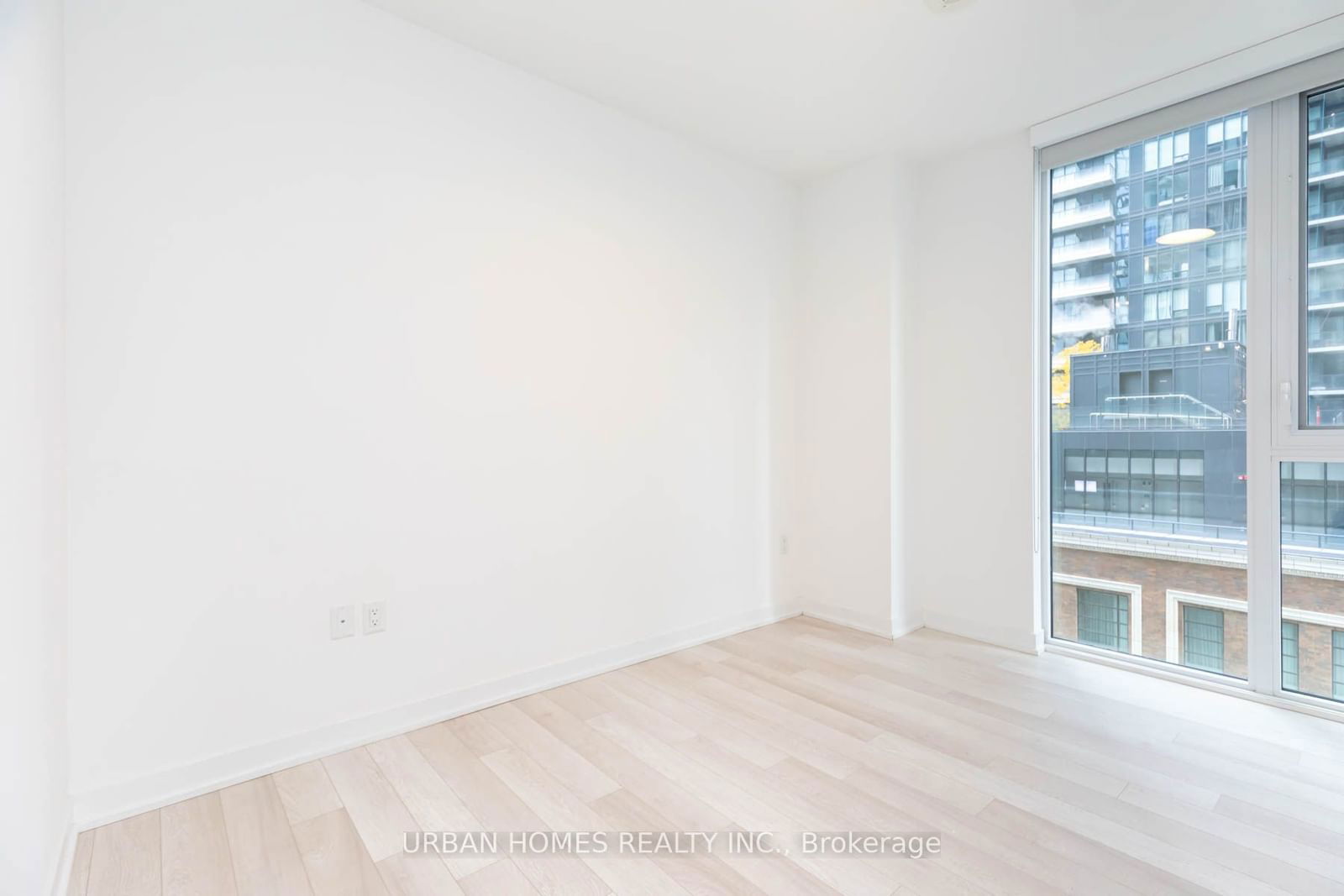 357 King St W, unit 608 for rent