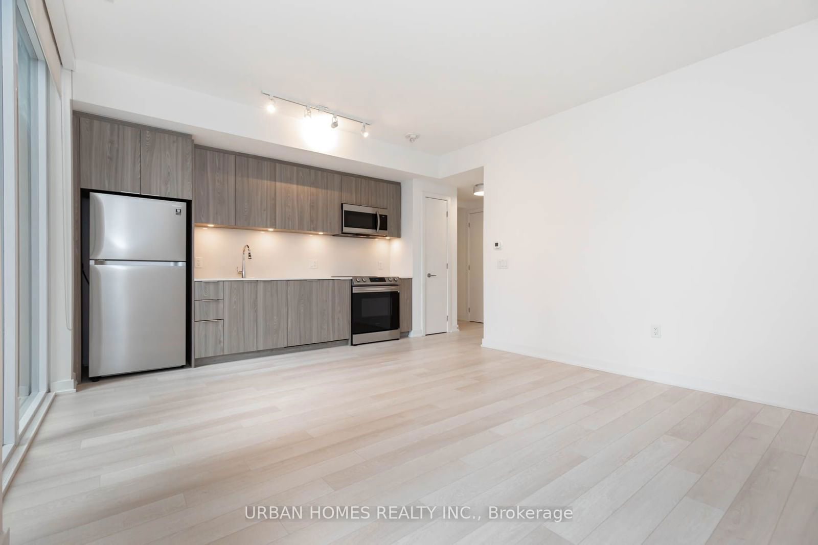 357 King St W, unit 608 for rent