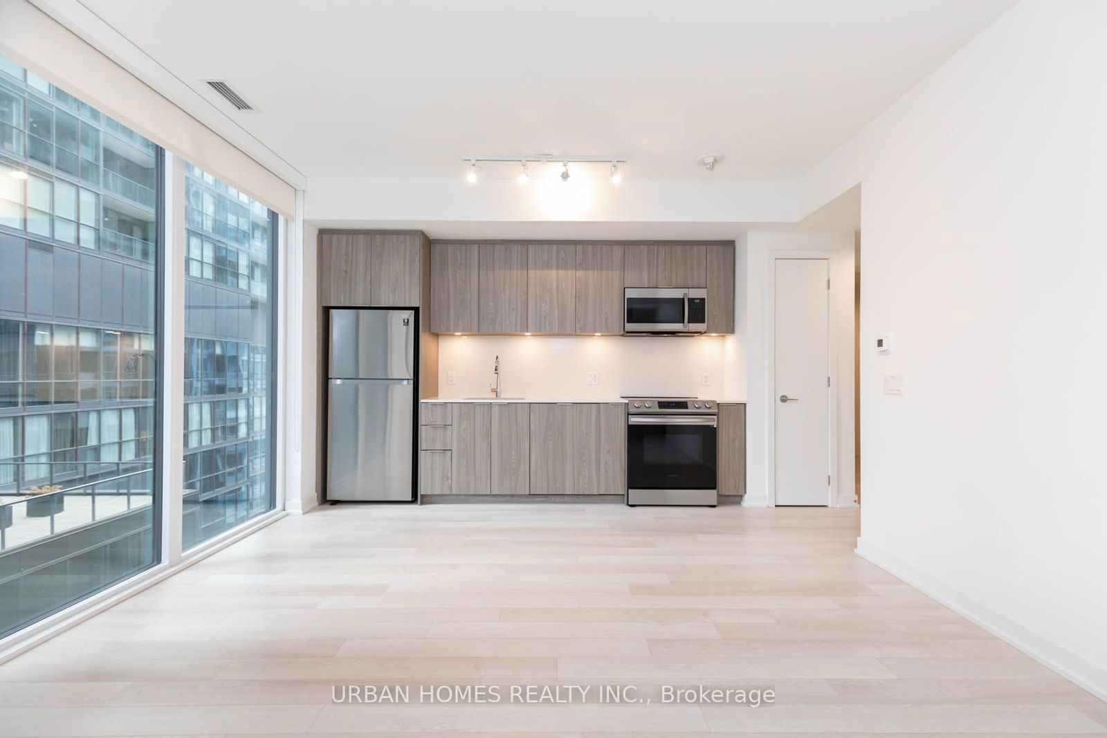 357 King St W, unit 608 for rent