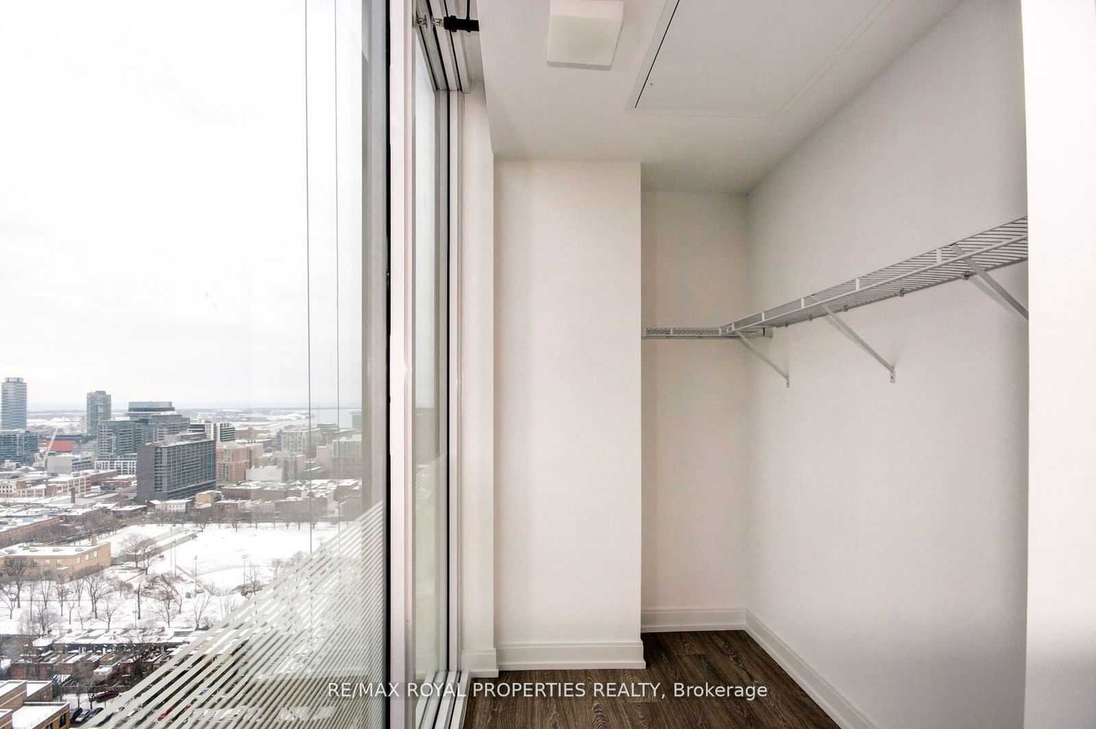 181 Dundas St E, unit 3003 for rent