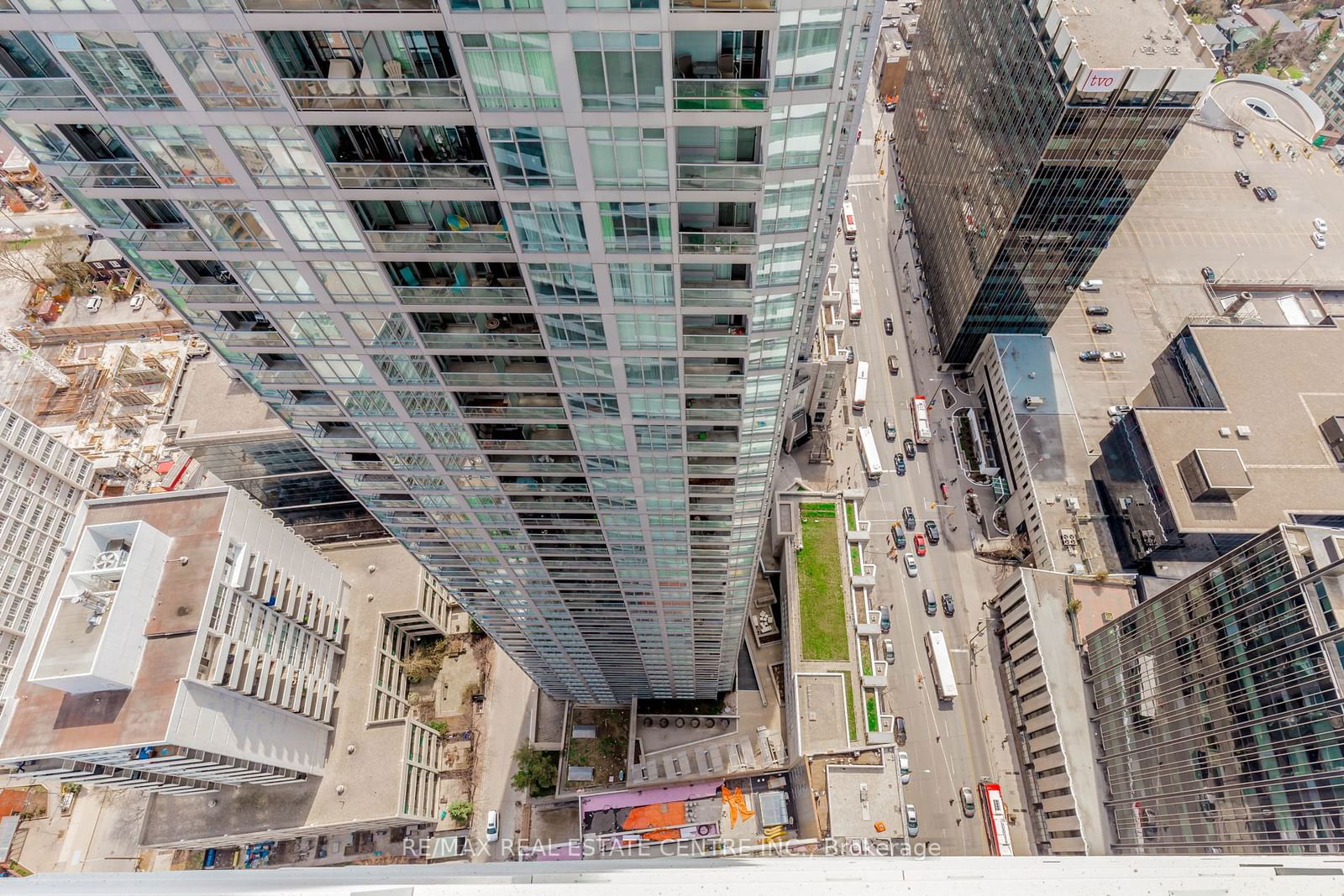 2221 Yonge St, unit 3506 for rent