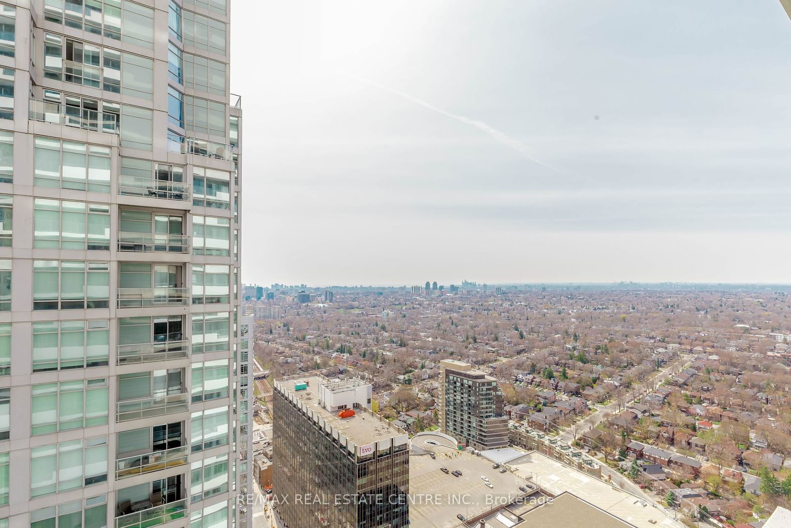 2221 Yonge St, unit 3506 for rent