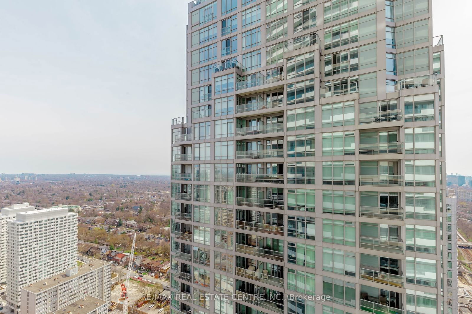 2221 Yonge St, unit 3506 for rent