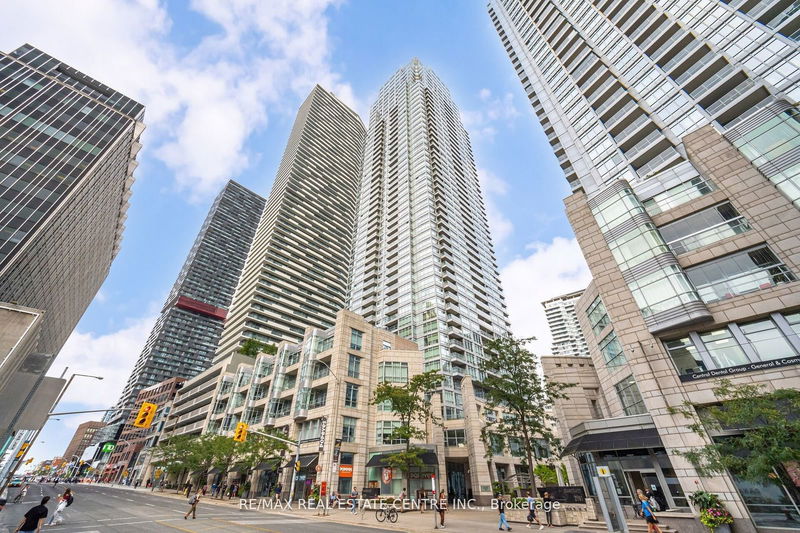 2191 Yonge St, unit 3711 for sale