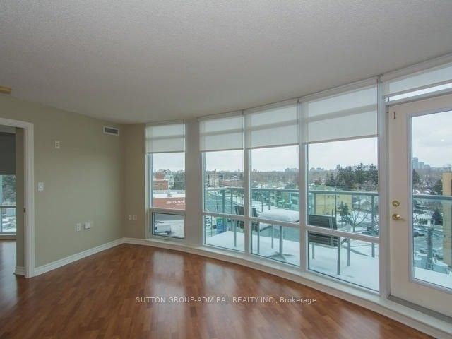 3830 Bathurst St, unit 305 for rent