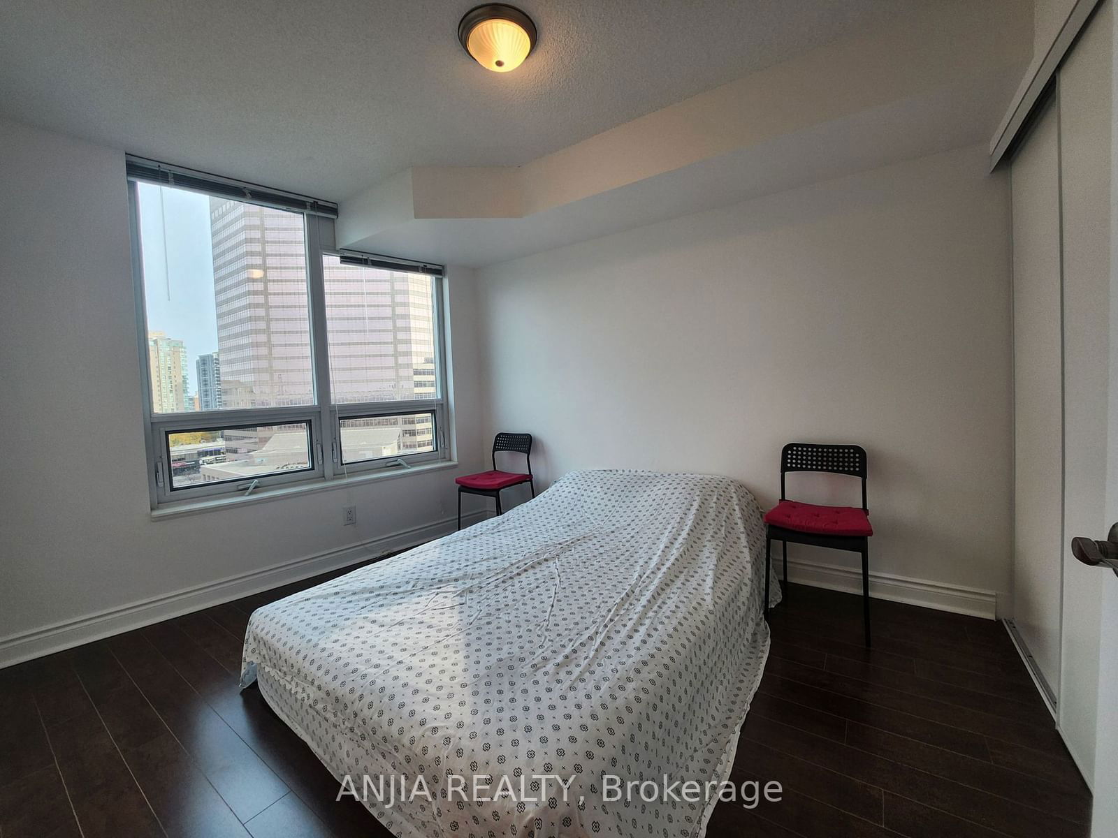 25 Greenview Ave, unit 1024 for rent