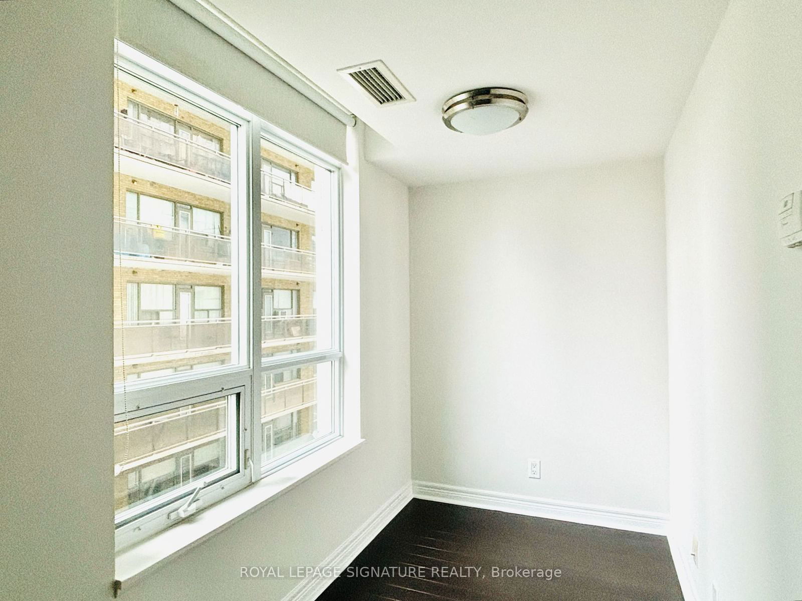 212 Eglinton Ave E, unit 311 for rent