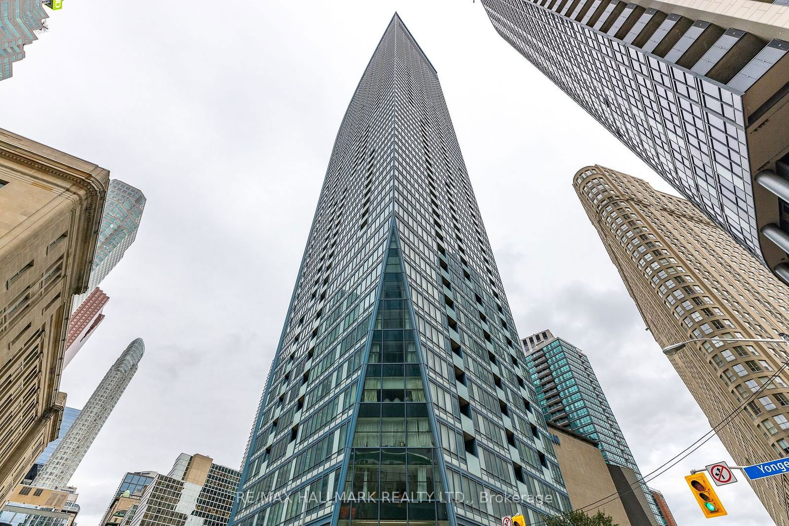 8 The Esplanade, unit 2504 for rent