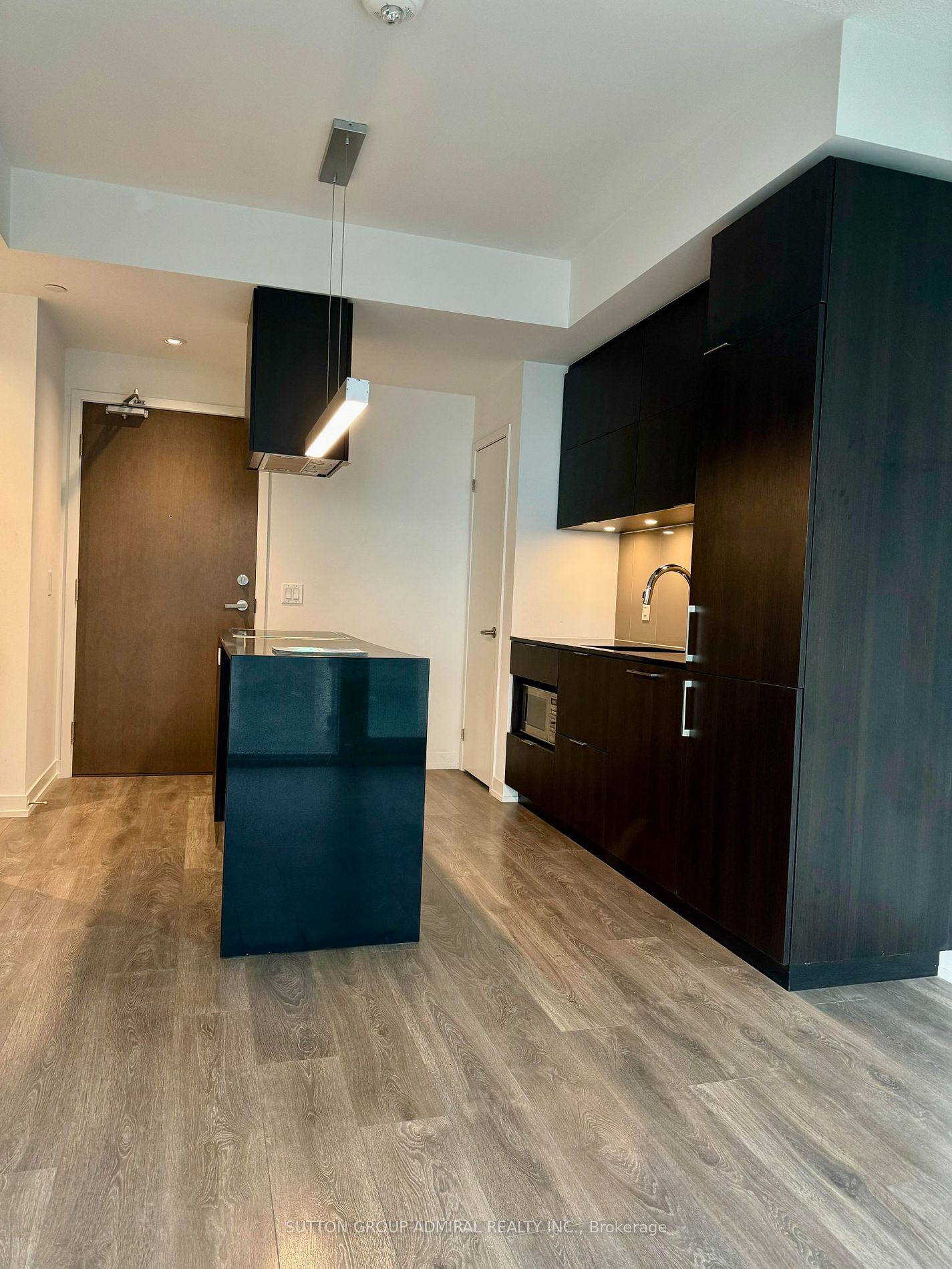 15 Lower Jarvis St, unit 1404 for rent