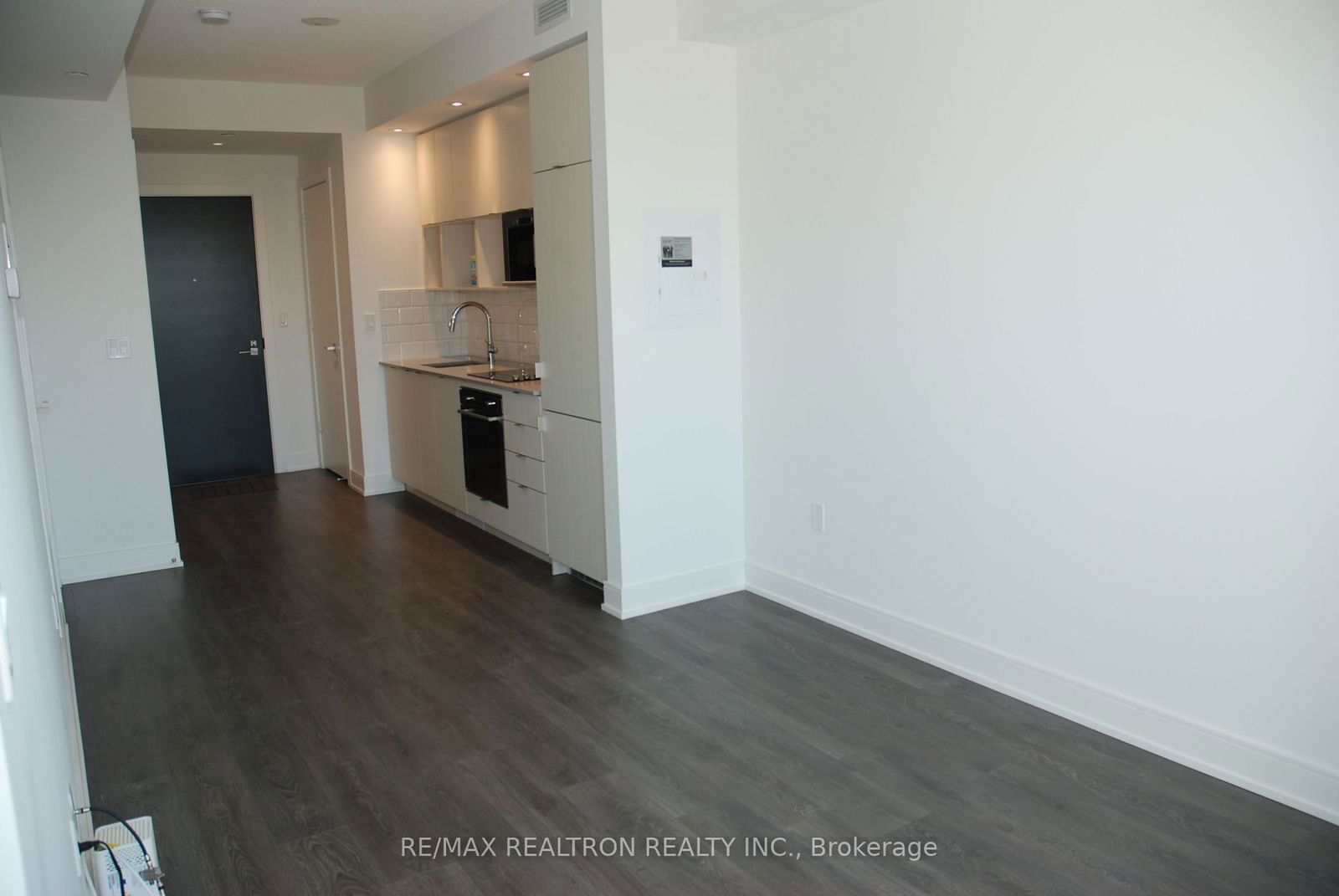 89 Mcgill St, unit 2810 for rent