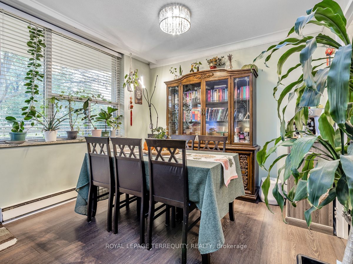 70 Old Sheppard Ave, unit 104 for sale