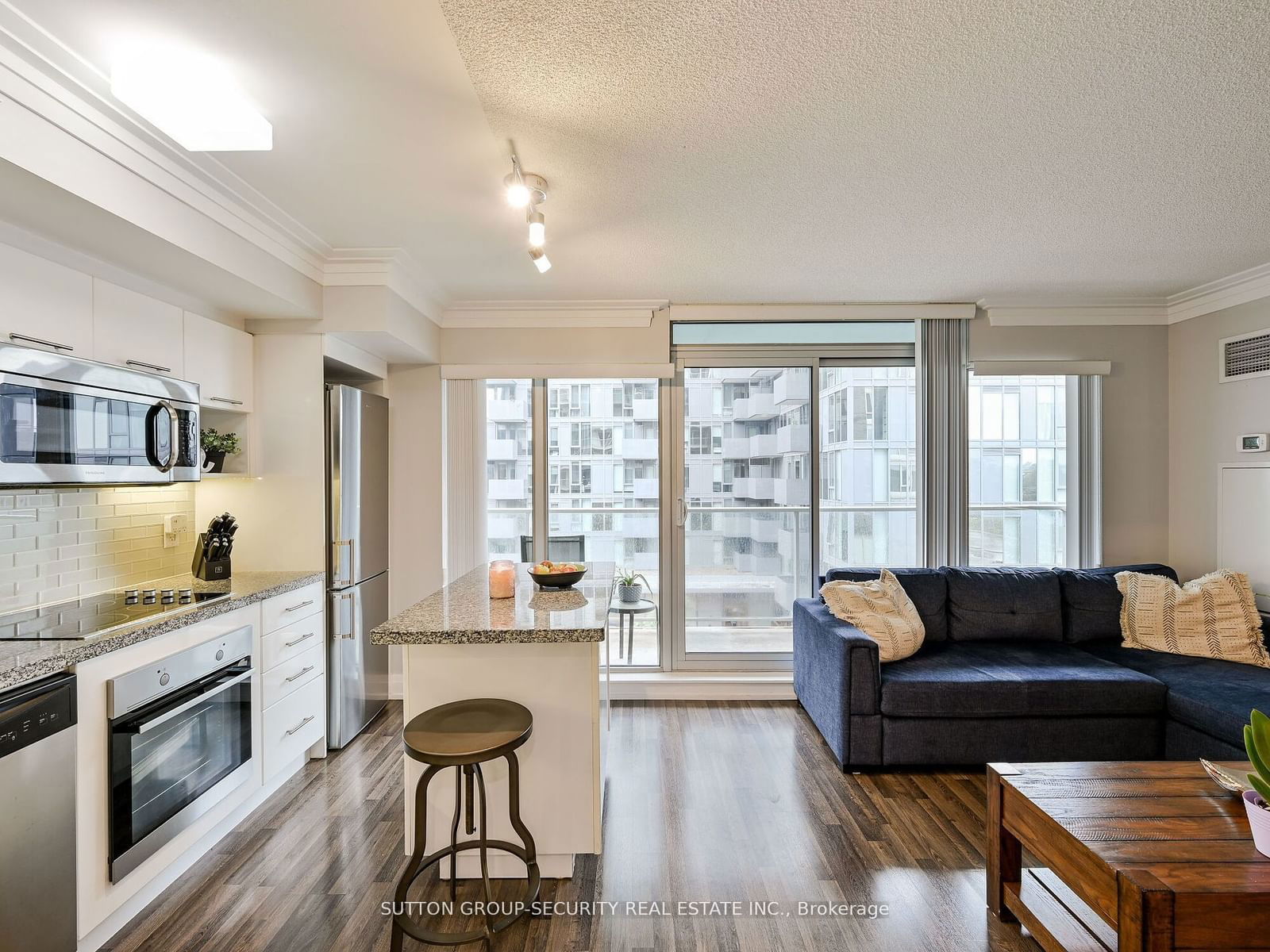 565 Wilson Ave, unit W306 for rent