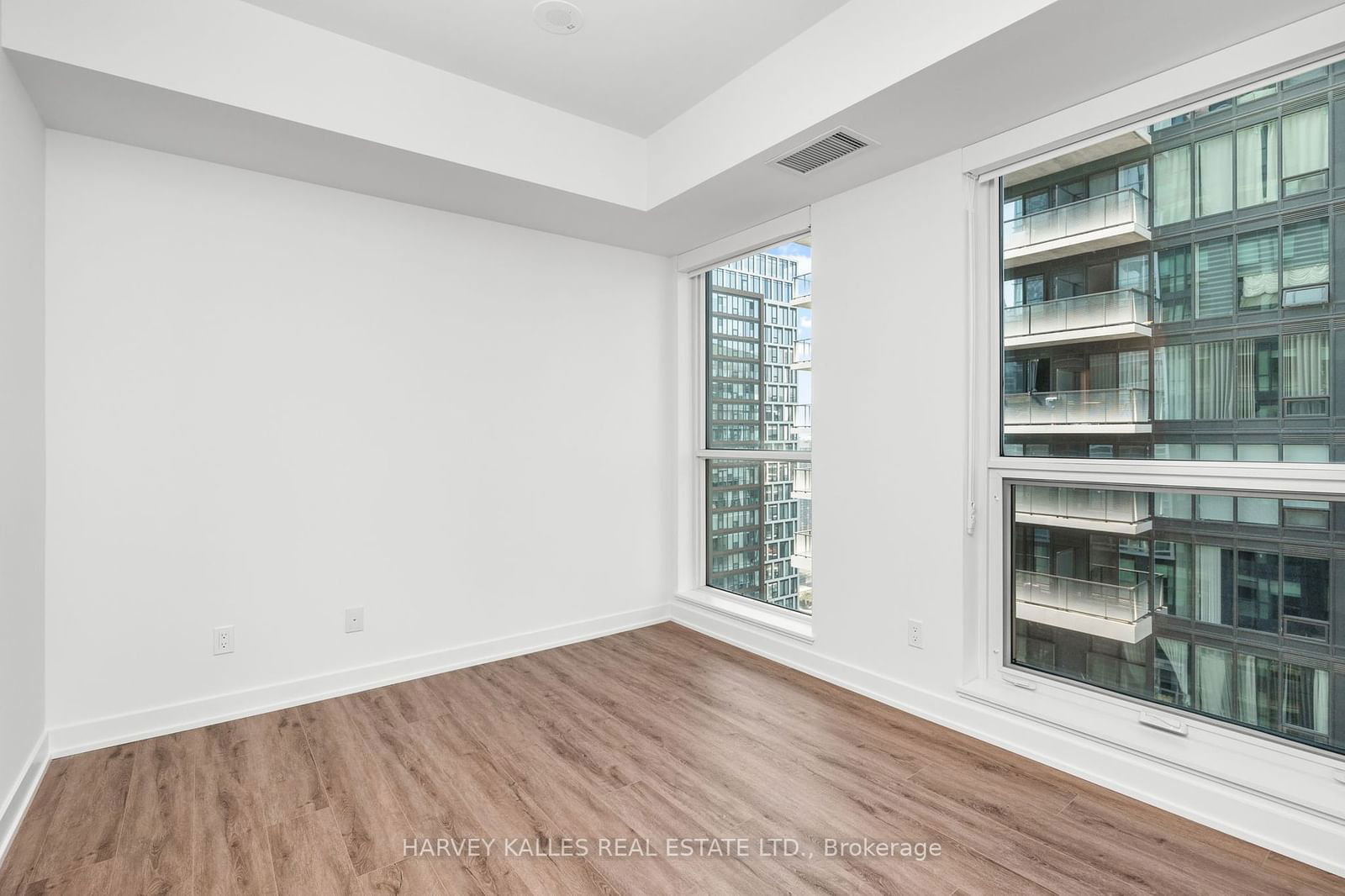 327 King St W, unit 4205 for rent