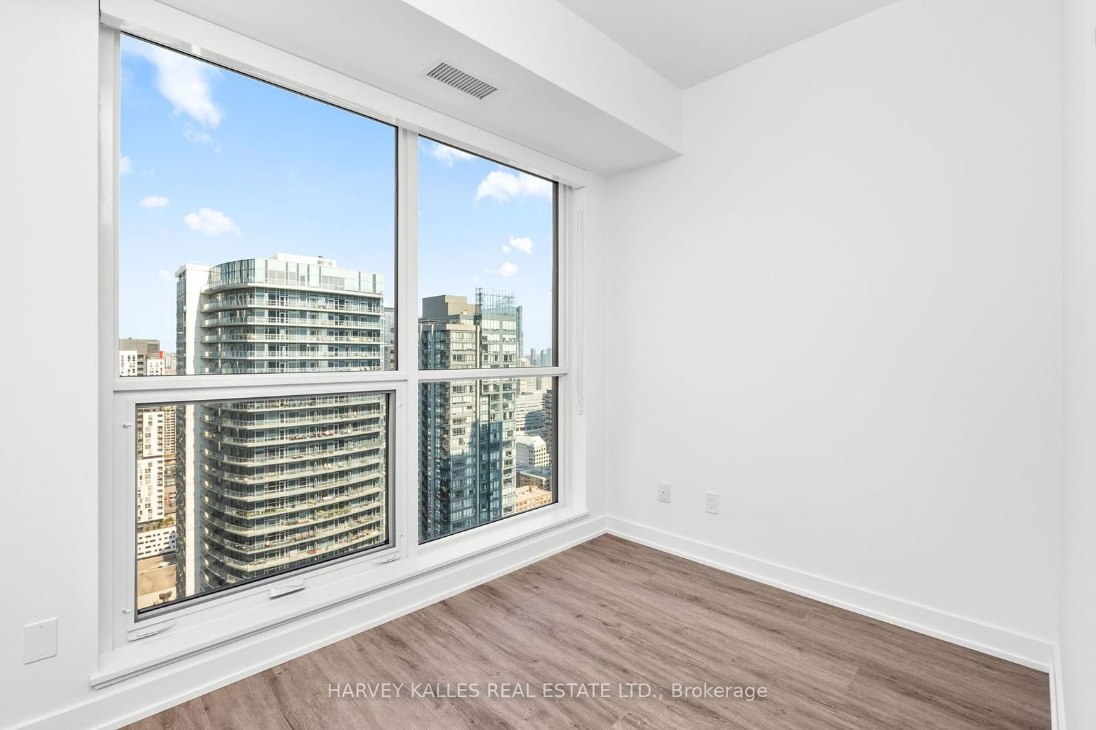 327 King St W, unit 4205 for rent