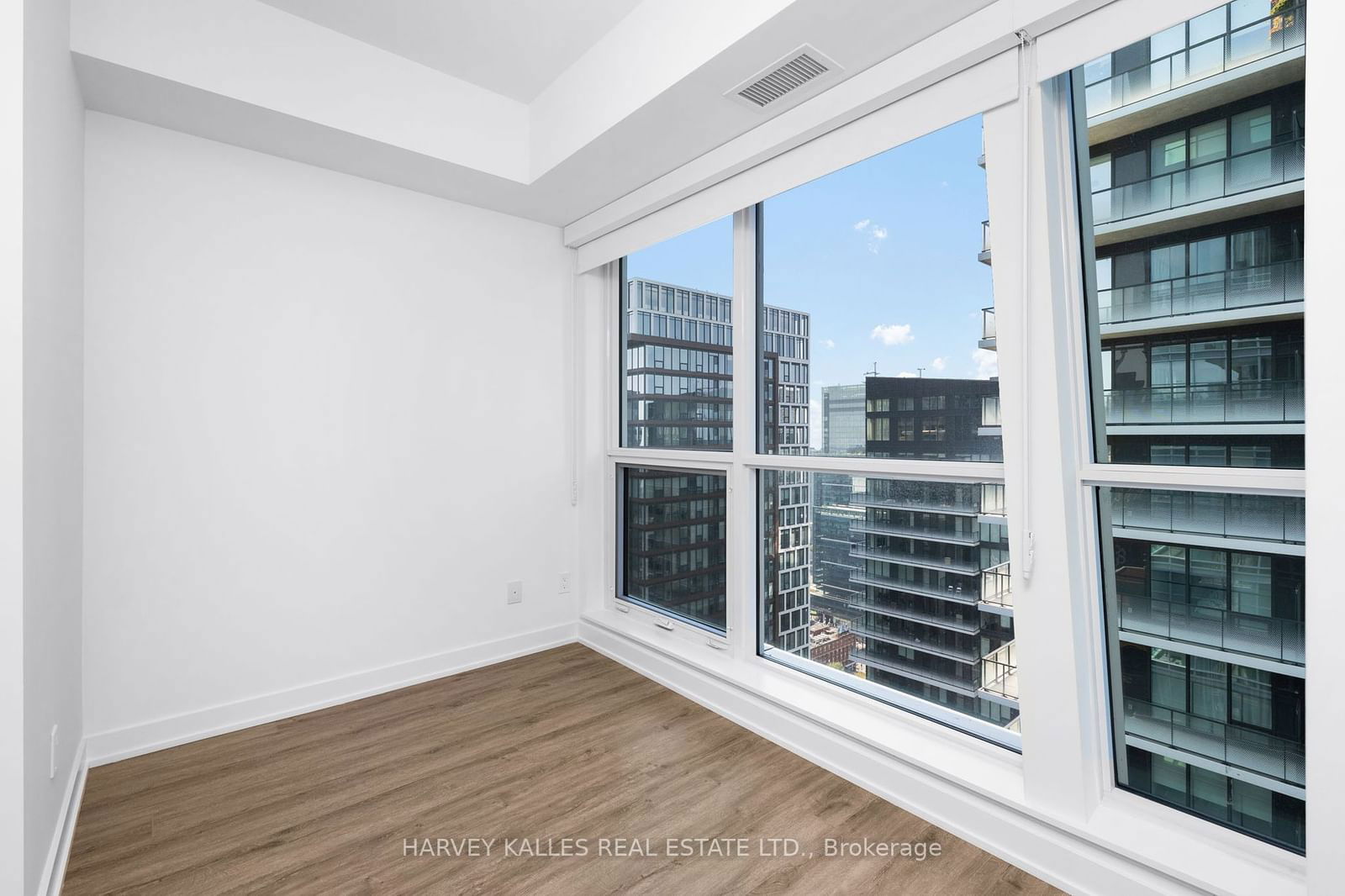 327 King St W, unit 4504 for rent