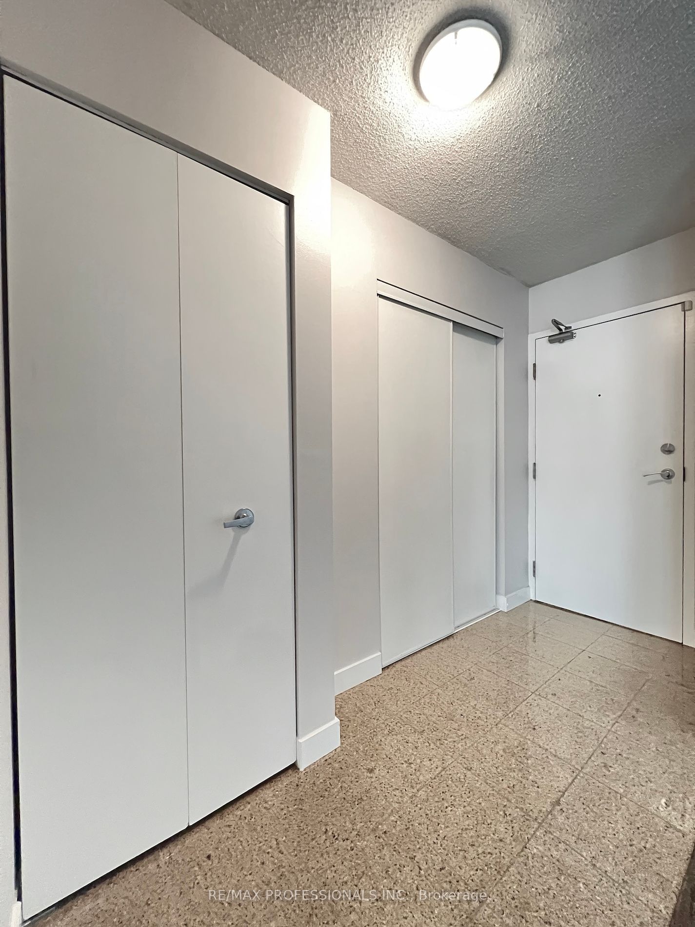 373 Front St W, unit 1610 for rent