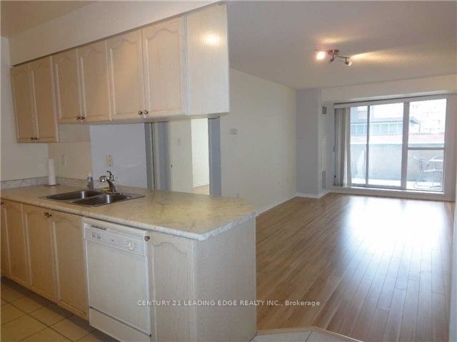 889 Bay St, unit 811 for rent