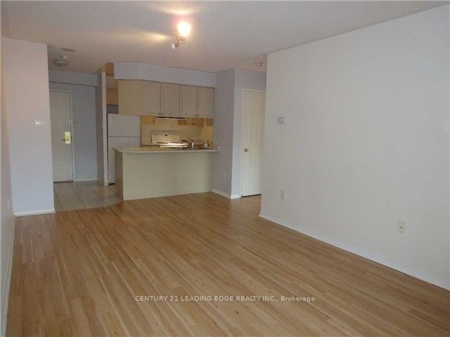 889 Bay St, unit 811 for rent